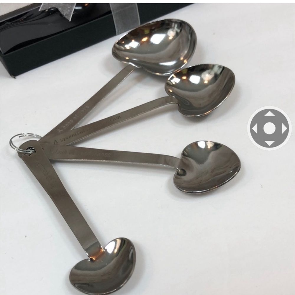 Heart Shaped Measuring Spoons - Picture 3 of 4